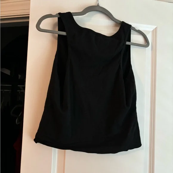 Delia’a NWOT tank - Picture 3 of 3